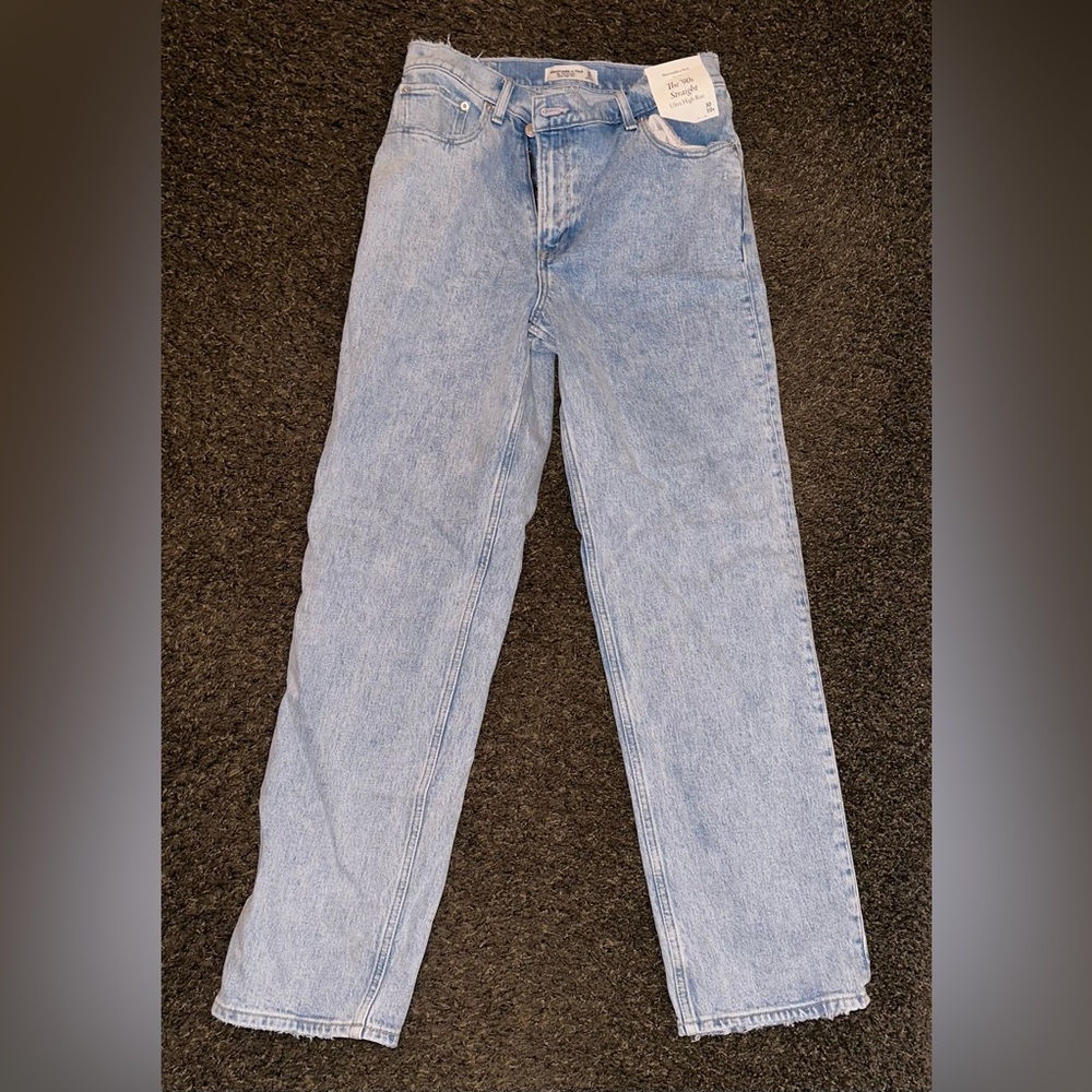 BRAND NEW with Tags Abercrombie & Fitch Cross Over High Rise Jeans Light Wash